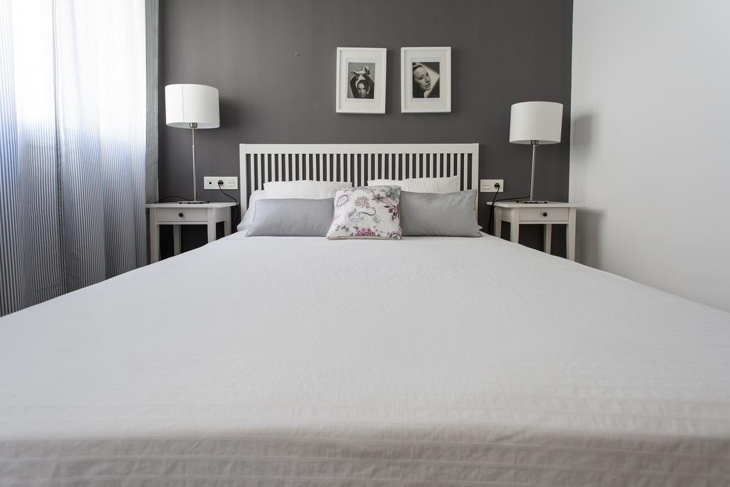 Apartamentos Diaber San Leandro Sevilla Værelse billede