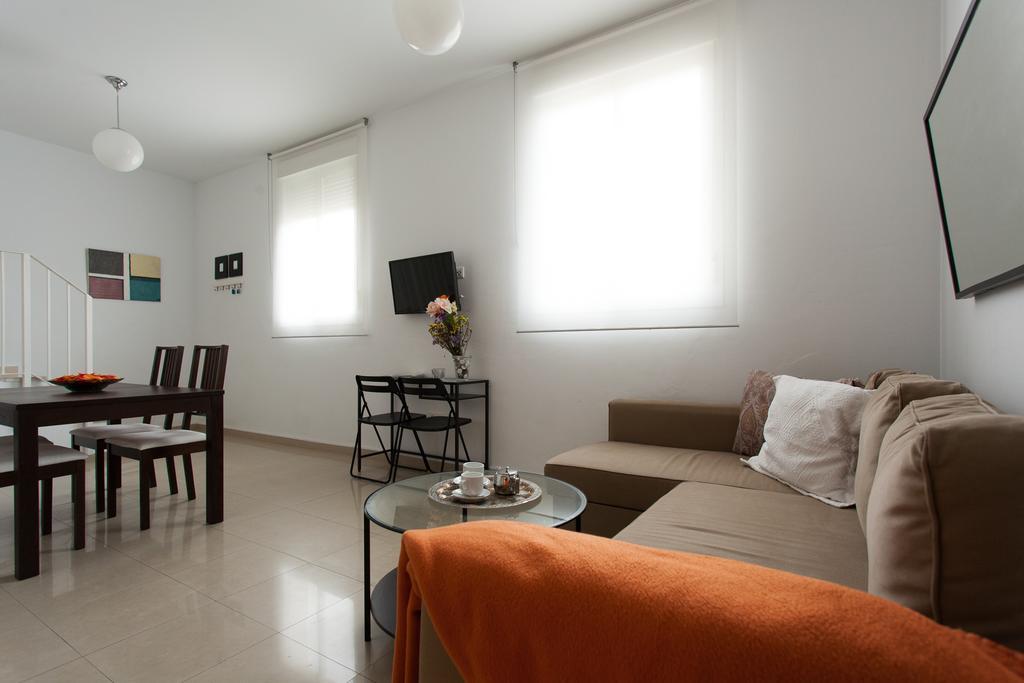Apartamentos Diaber San Leandro Sevilla Værelse billede