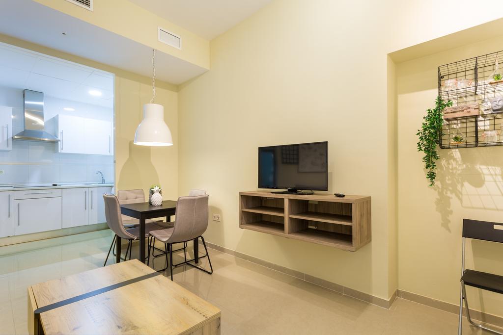 Apartamentos Diaber San Leandro Sevilla Eksteriør billede